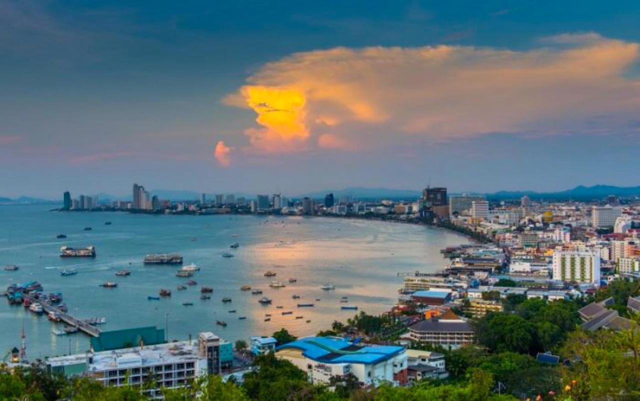 Vogue Pattaya Hotel Extérieur photo