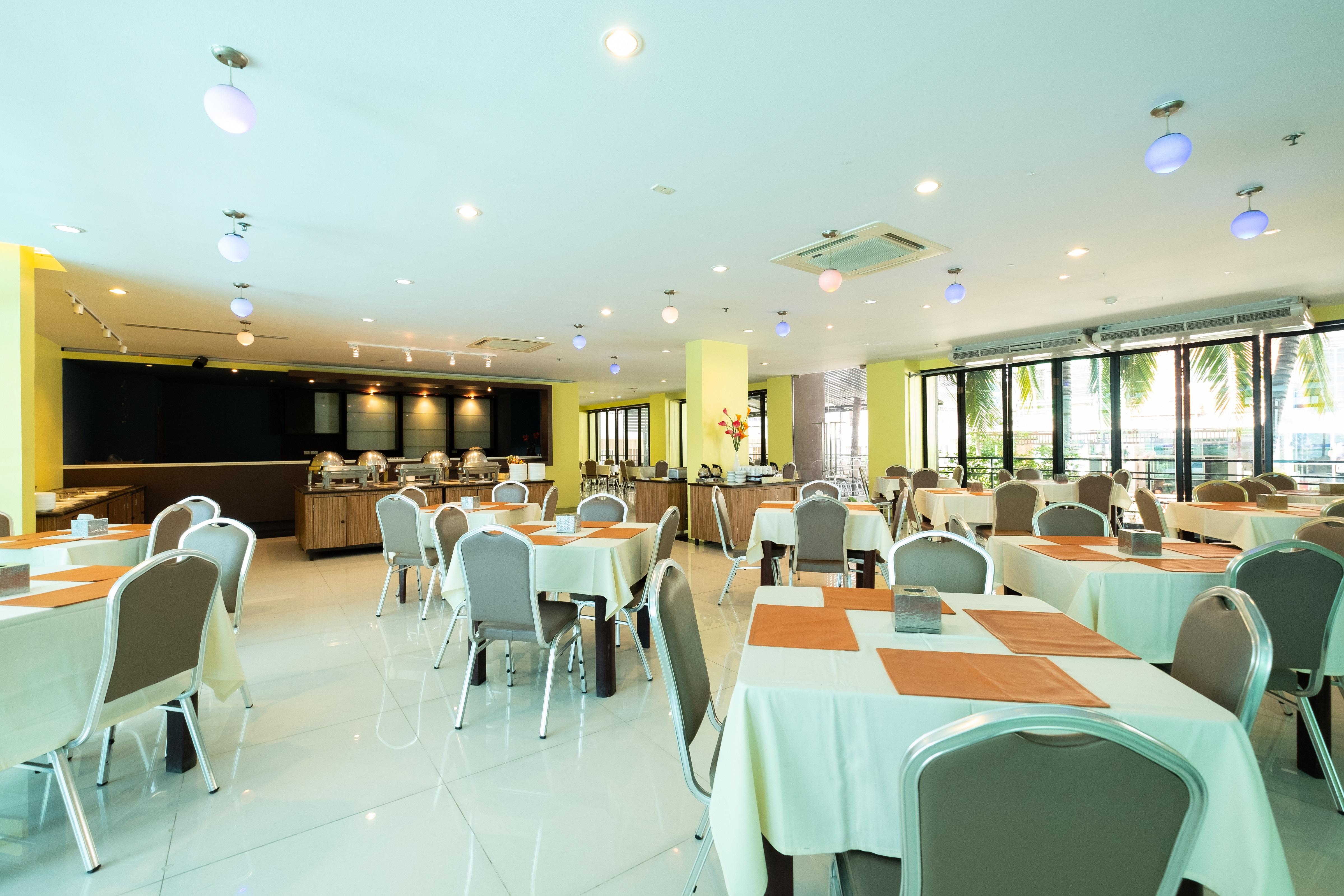 Vogue Pattaya Hotel Extérieur photo