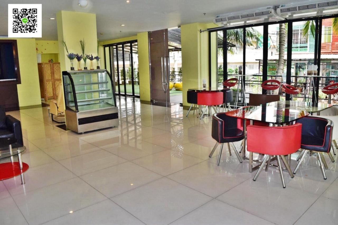 Vogue Pattaya Hotel Extérieur photo